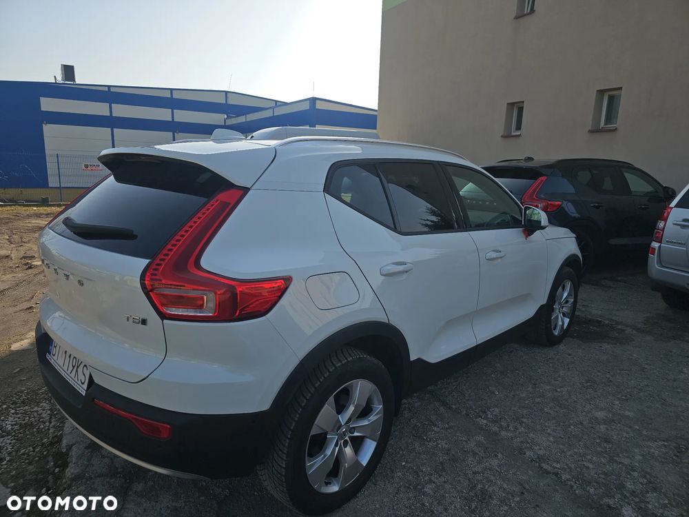 Volvo XC 40 T5 AWD Momentum - 2