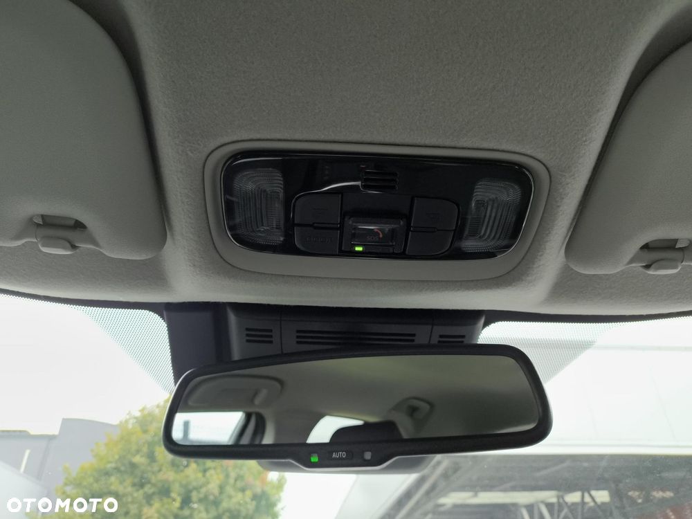 Toyota Yaris Cross Hybrid 1.5 Comfort - 28