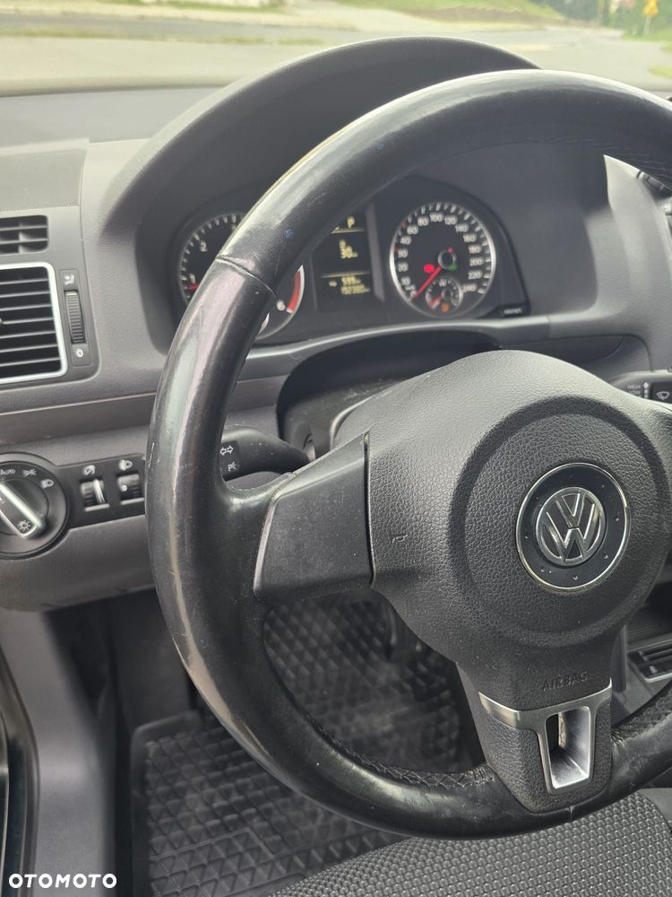 Volkswagen Touran - 8