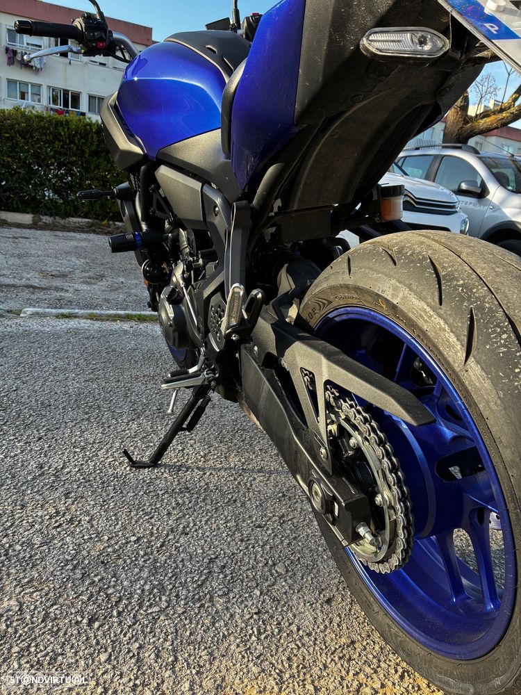 Yamaha MT-07 - 2