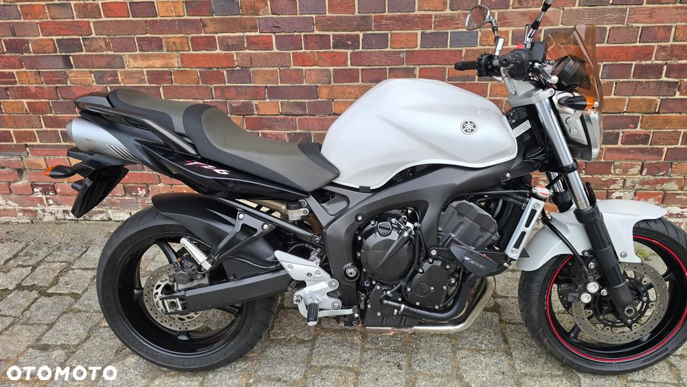 Yamaha FZ6 - 24