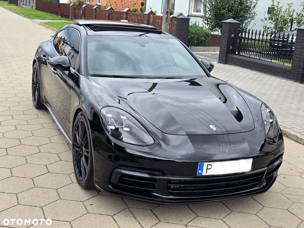 Porsche Panamera - 35
