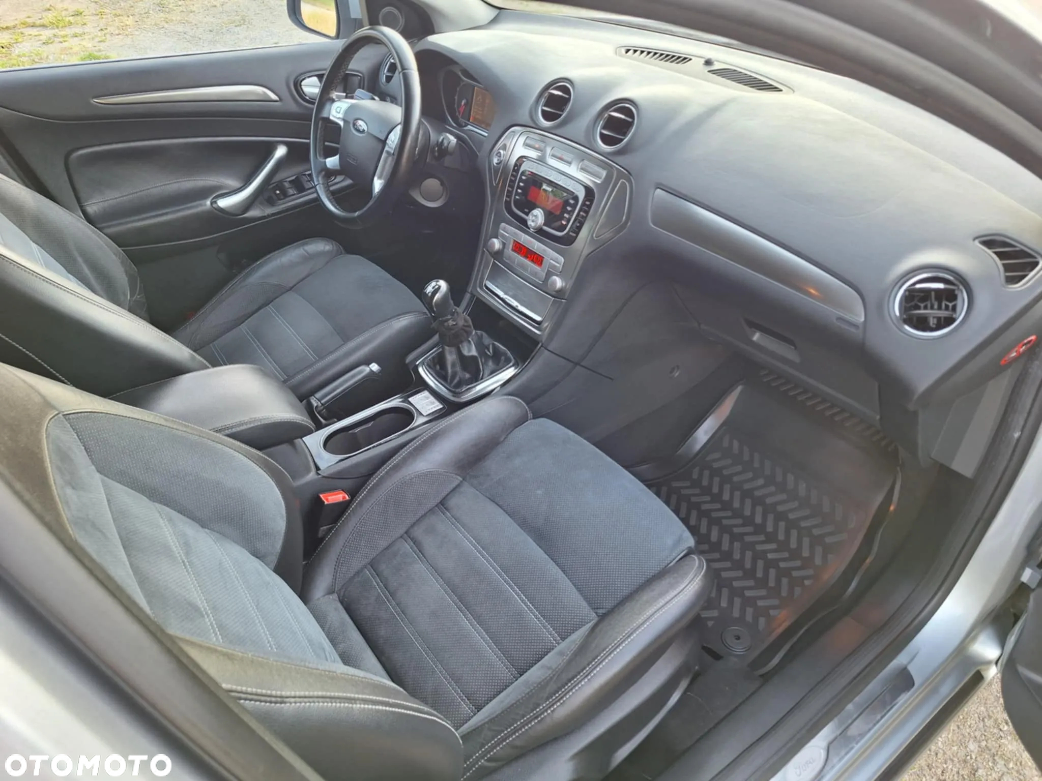 Ford Mondeo 2.0 Platinium X Plus (Titanium) - 4