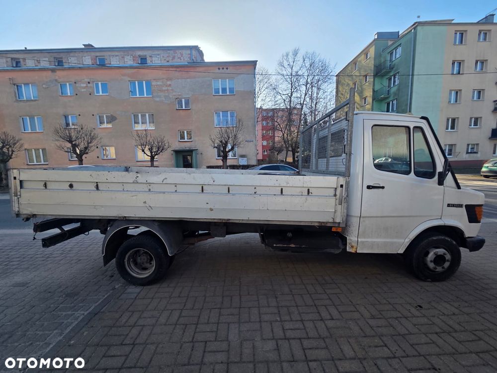 Mercedes-Benz 408D - 4