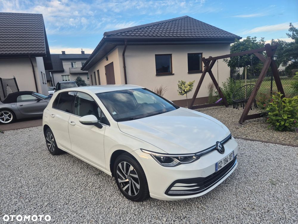 Volkswagen Golf - 1
