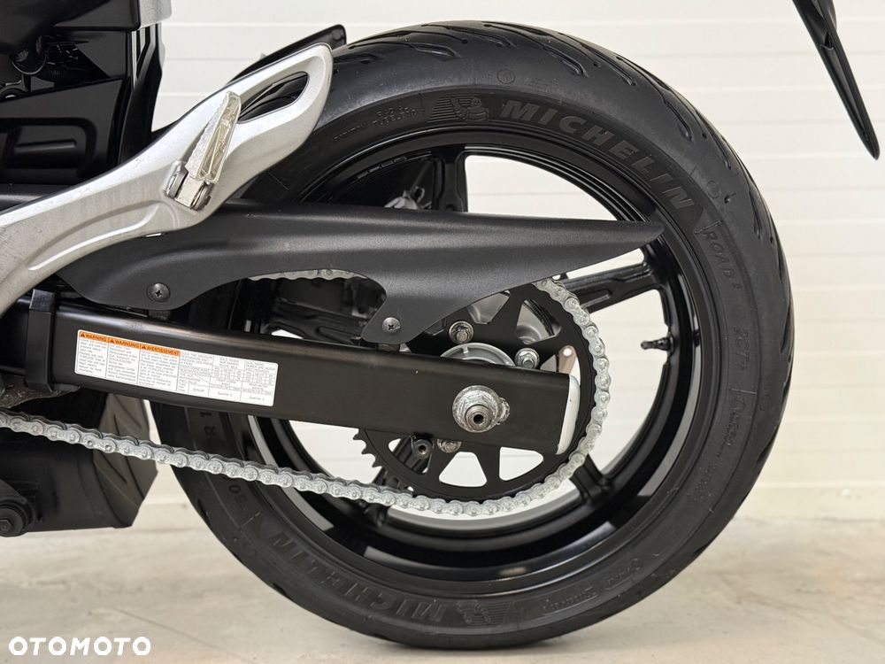 Suzuki Gladius - 30