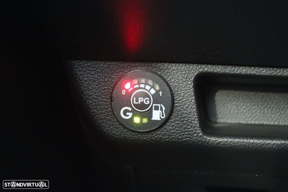 Renault Clio 1.0 TCe Limited Bi-Fuel - 17