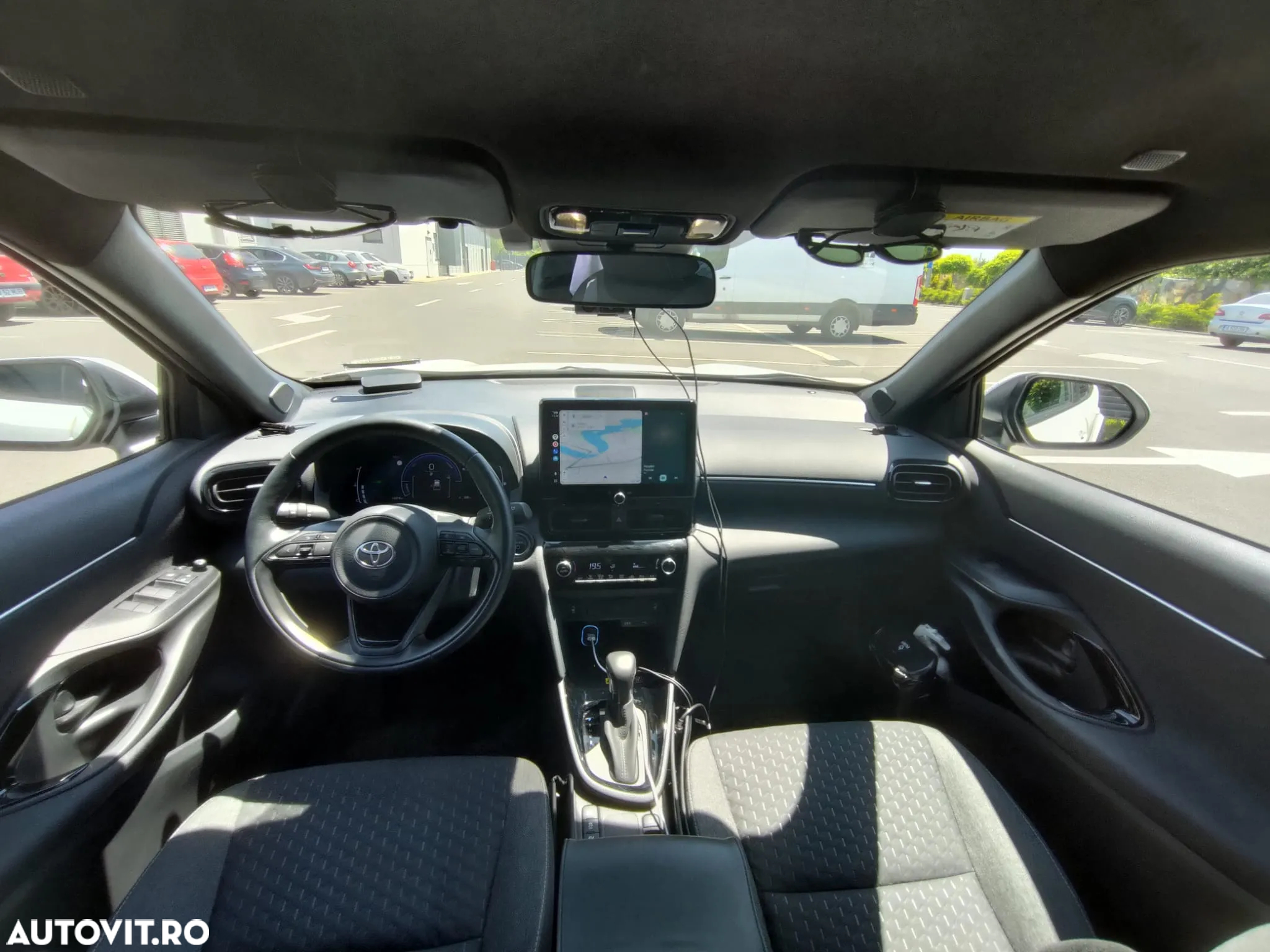 Toyota Yaris Cross 1.5 VVT-i HSD 4x2 Dynamic - 14