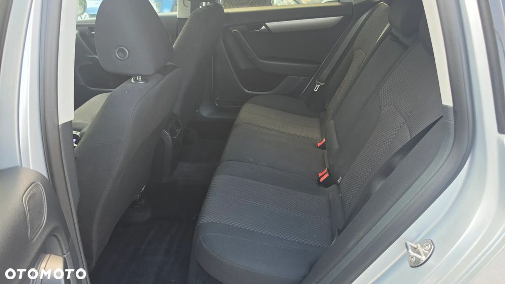 Volkswagen Passat 2.0 Blue TDI SCR Comfortline - 16