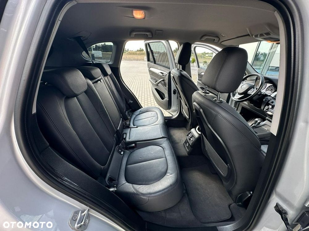 BMW X1 xDrive25i Advantage - 12
