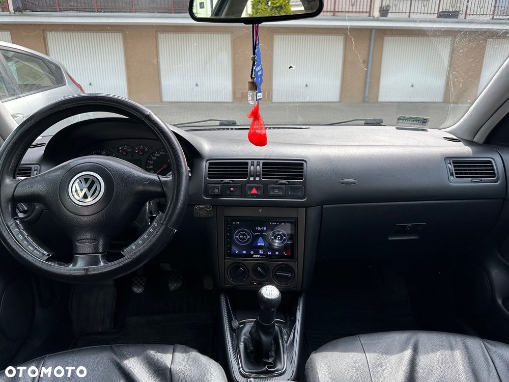 Volkswagen Bora 1.6 Basis - 6
