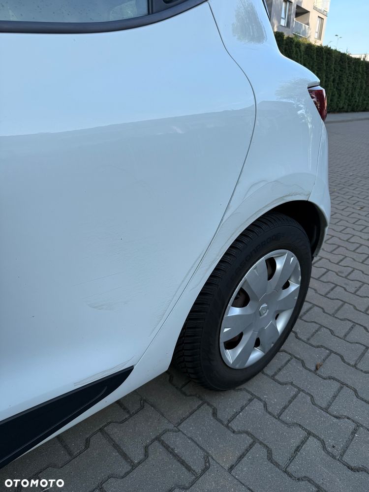Renault Clio - 11