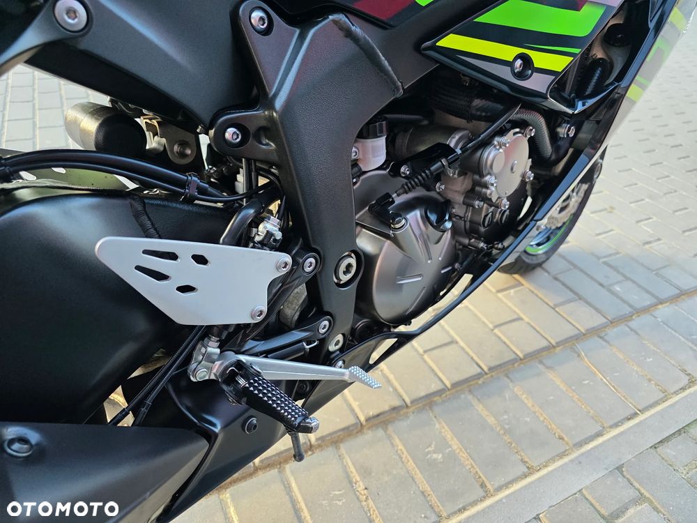 Kawasaki Ninja - 17