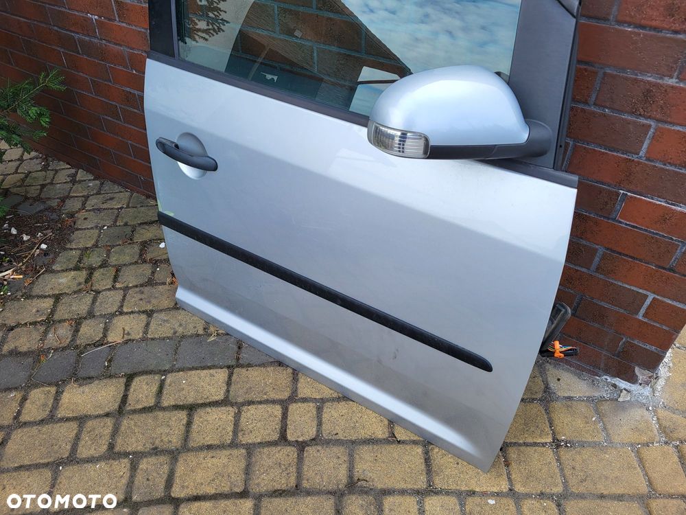 Drzwi przednie prawe vw touran lift 08r lakier la7w kompletne - 2