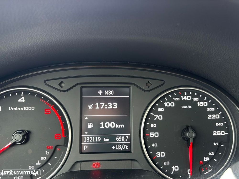 Audi Q2 30 TDI S tronic - 11