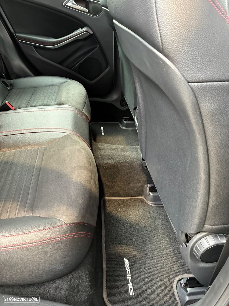 Mercedes-Benz A 200 d AMG Line - 10