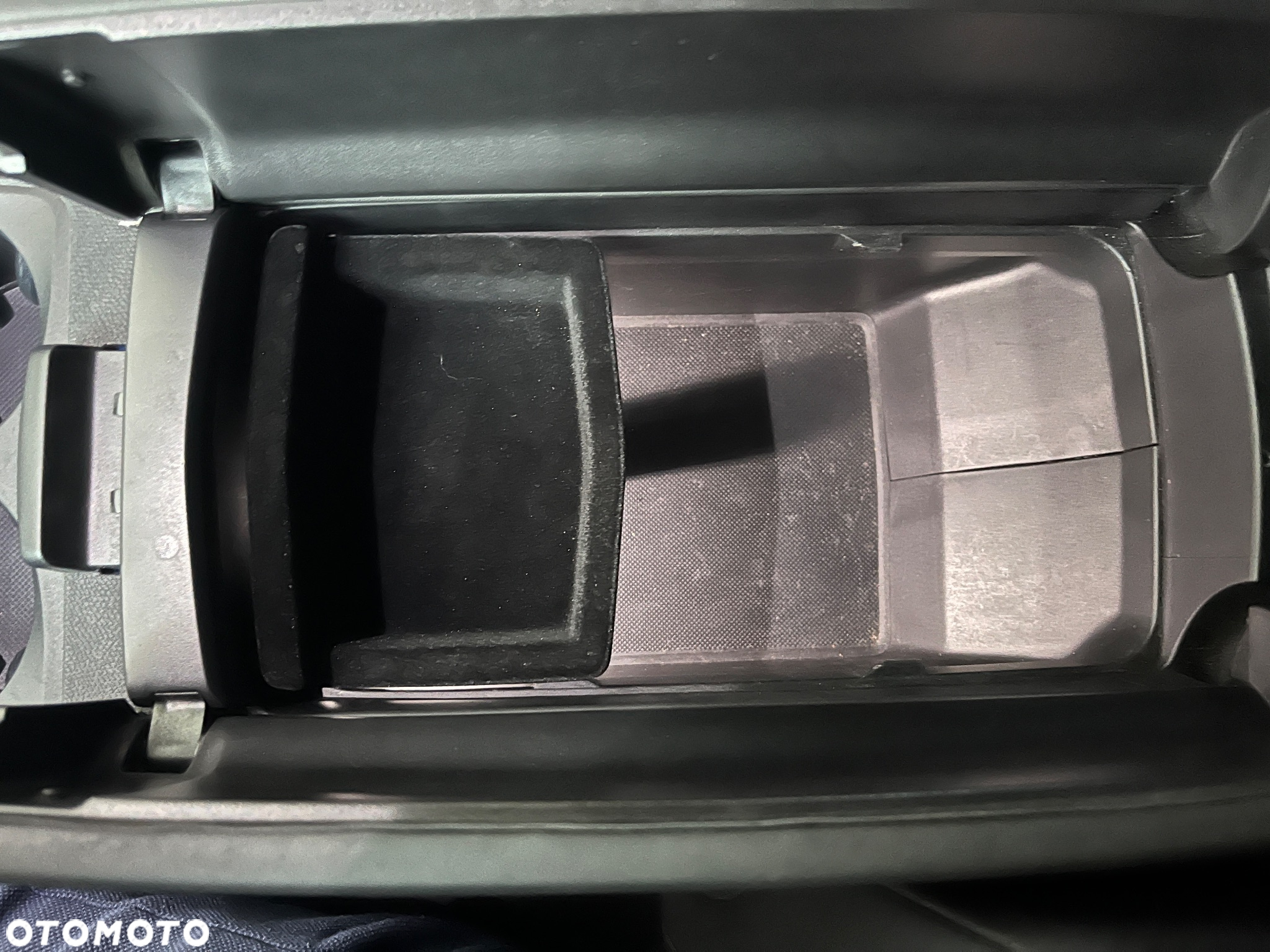 Peugeot 5008 PureTech 180 EAT8 Stop & Start GT - 31
