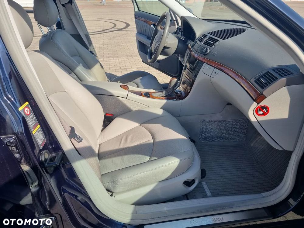 Mercedes-Benz Klasa E 320 Elegance - 12