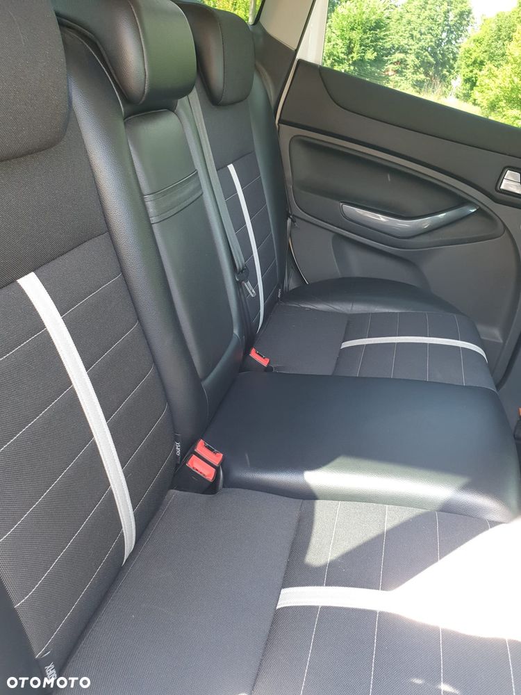 Ford Kuga 2.0 TDCi 2x4 Champions Edition - 10