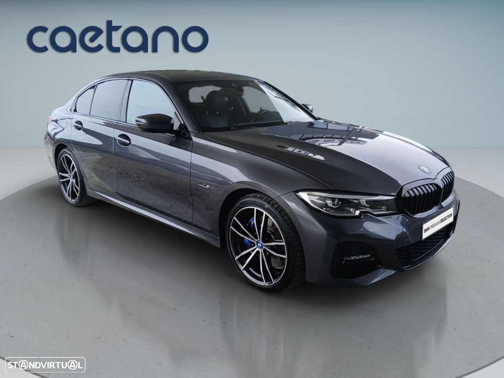 BMW 330 e Pack Desportivo M Auto - 10