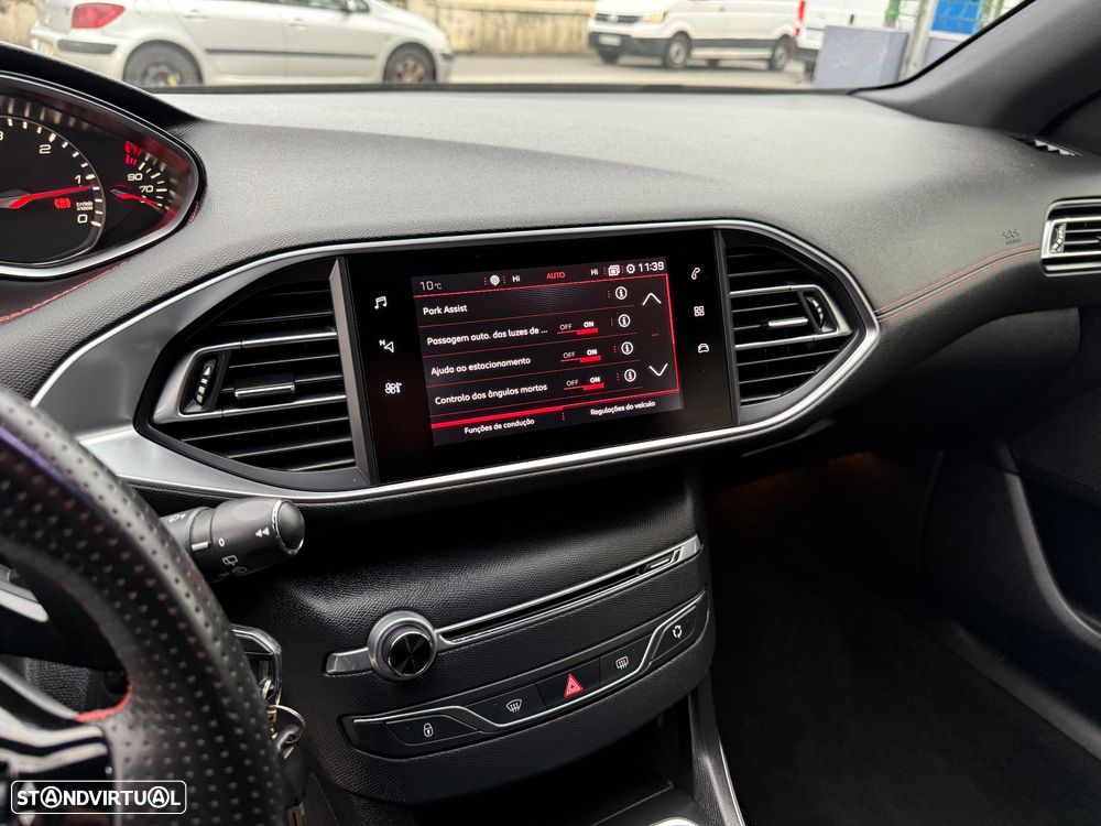 Peugeot 308 SW BlueHDi 130 EAT8 Stop & Start GT - 36