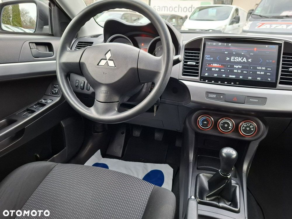 Mitsubishi Lancer - 16