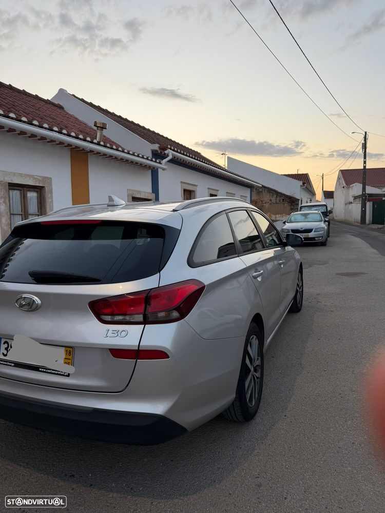 Hyundai i30 SW 1.6 CRDi Blue GO! DCT - 14