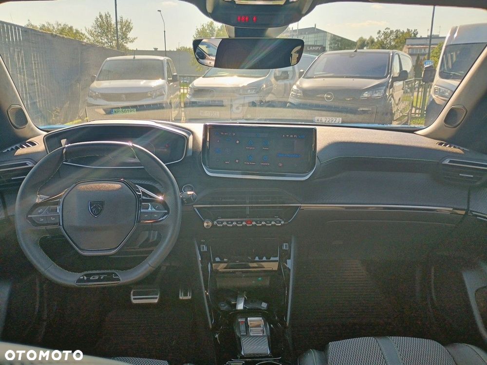 Peugeot 2008 - 8