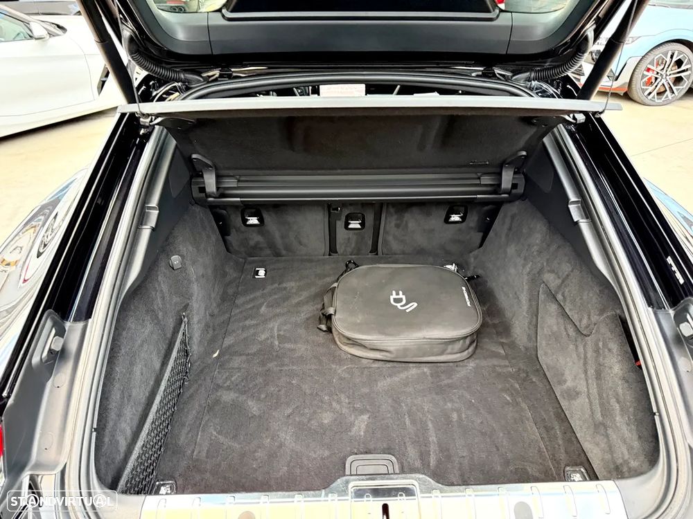 Porsche Panamera 4 E-Hybrid - 43