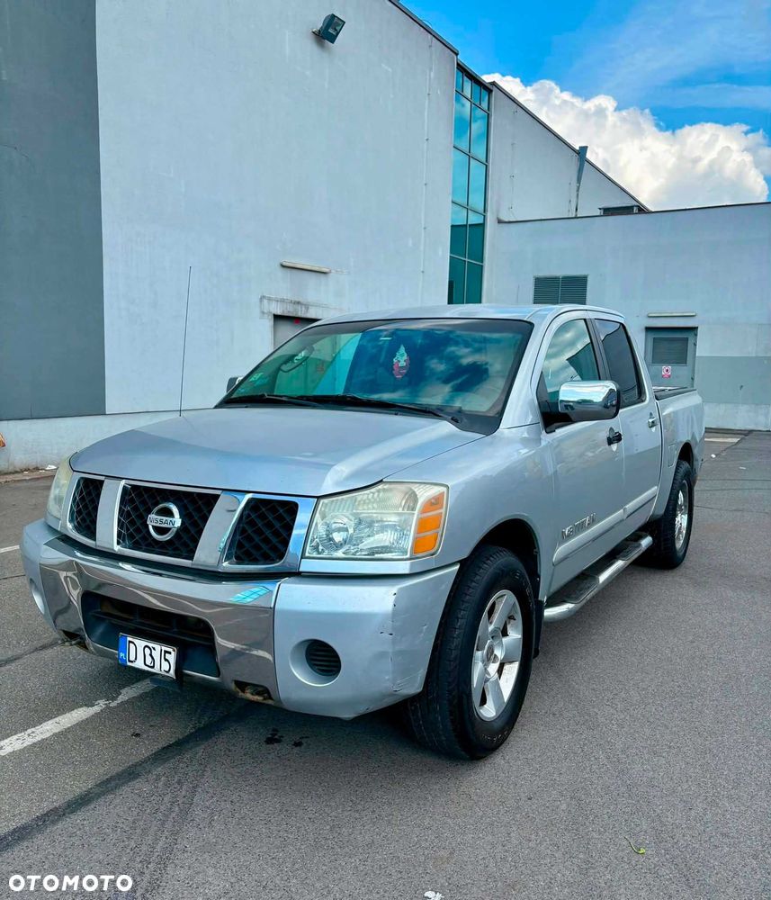 Nissan Titan - 1