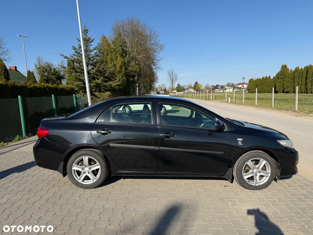 Toyota Corolla 1.6 VVT-i Luna - 3