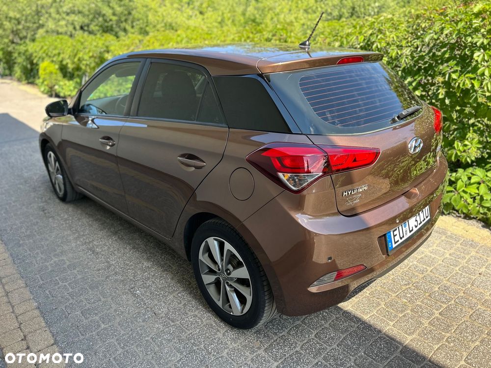 Hyundai i20 blue 1.2 YES Gold - 14