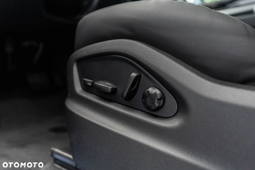 Porsche Cayenne E-Hybrid PHEV Black Edition - 24