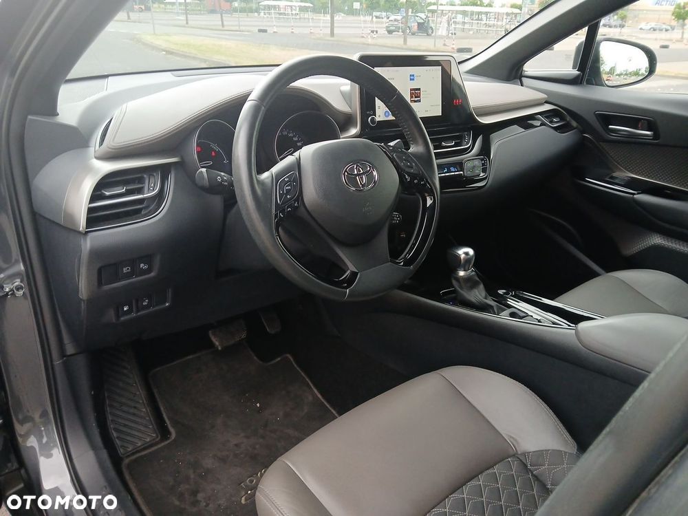Toyota C-HR 2.0 Hybrid Executive - 13
