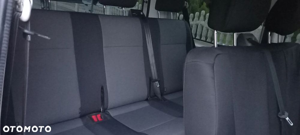 Volkswagen Caravelle - 24