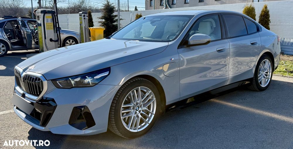 BMW Seria 5 550e xDrive AT PHEV - 4