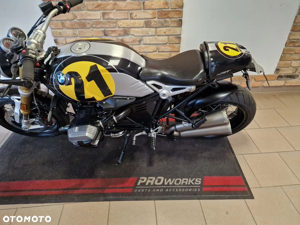 BMW R - 8