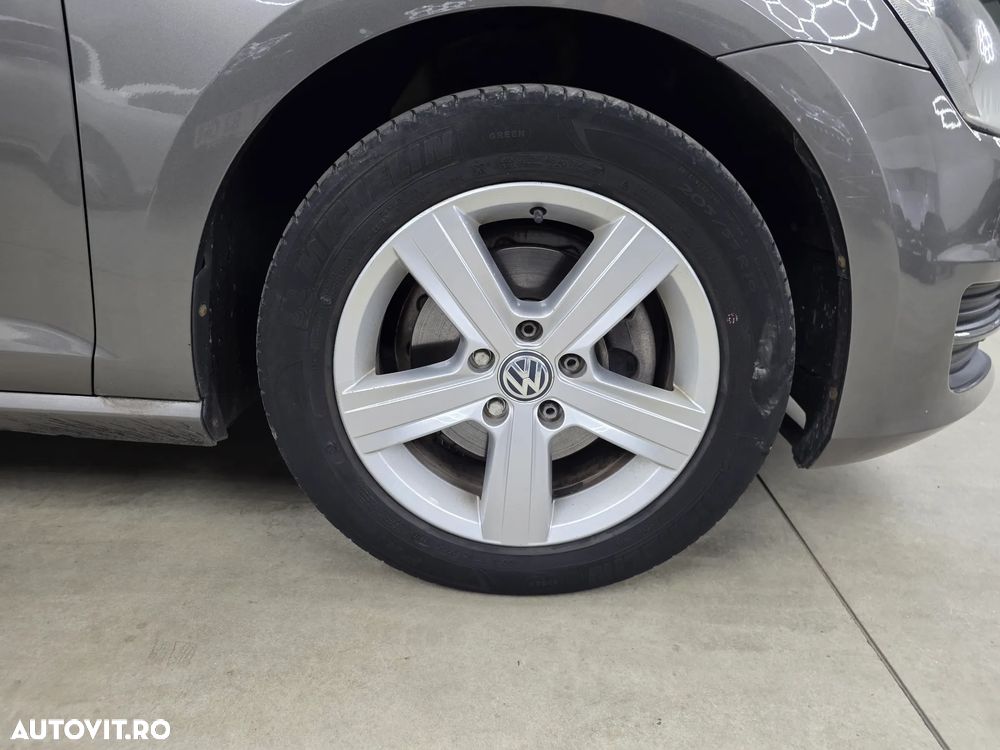 Volkswagen Golf 1.6 TDI DPF DSG BlueMotion Technology Comfortline - 24