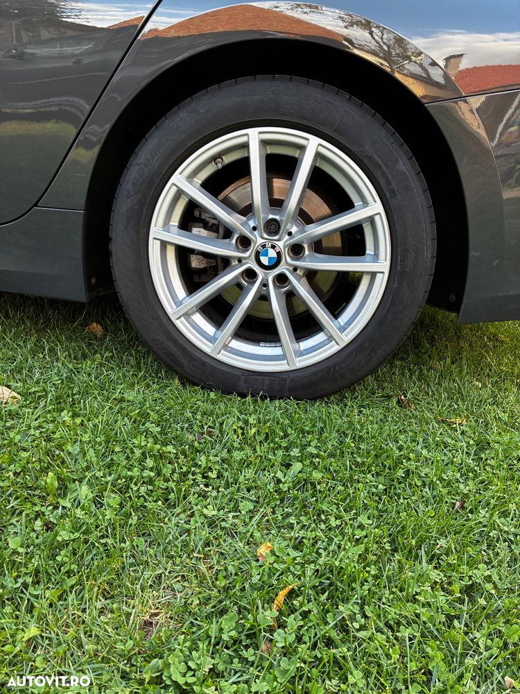 BMW Seria 3 320i AT - 29