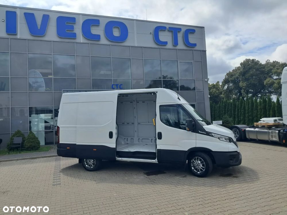 Iveco Daily 35S16A8V Furgon IVECO Daily w specjalnej cenie na 50lecie marki - 7