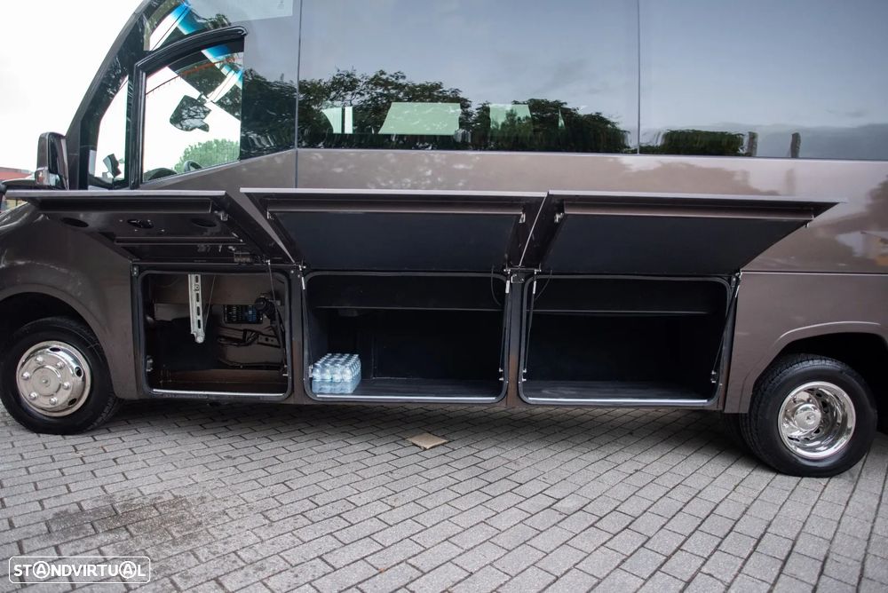 Mercedes Benz Sprinter 819 - 3