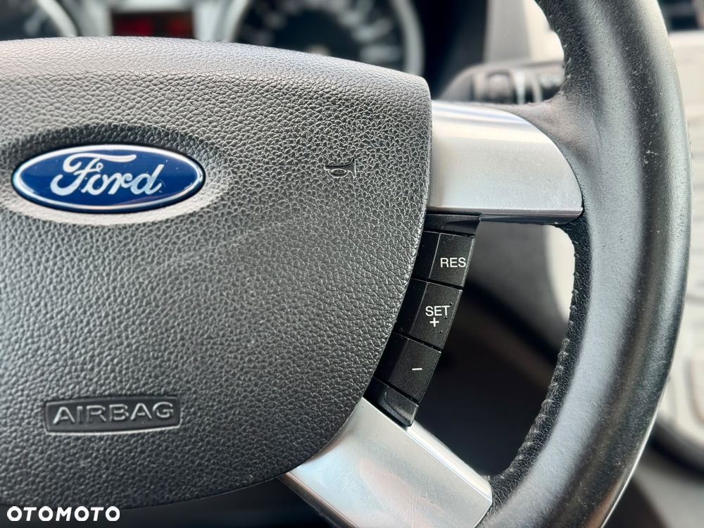 Ford Kuga 2.0 TDCi Titanium - 18