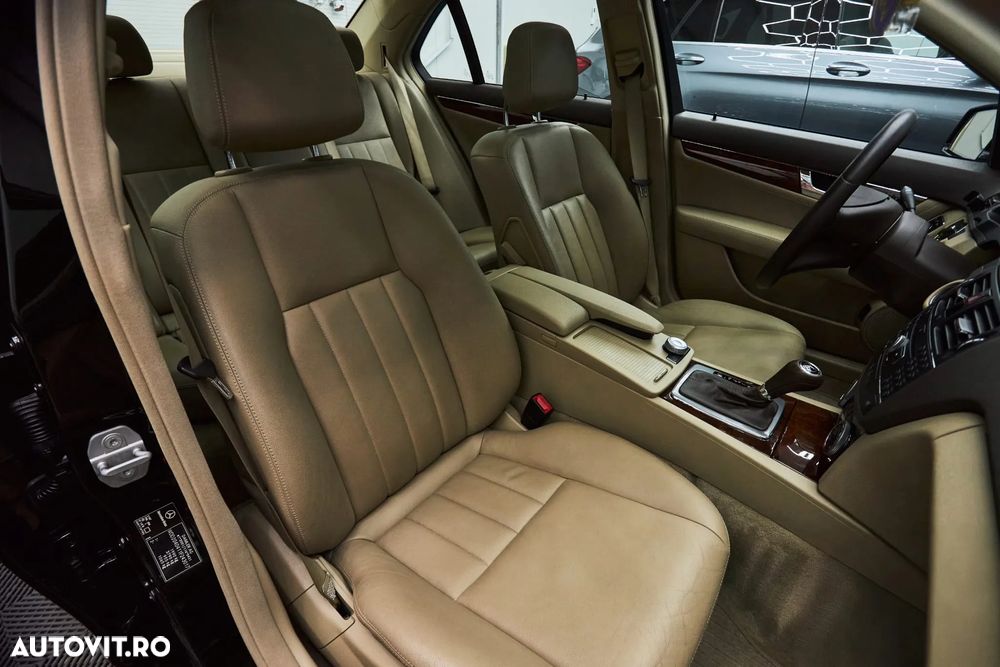 Mercedes-Benz C - 15