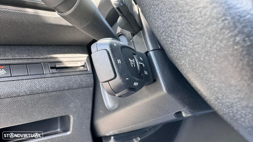 Peugeot 3008 1.5 BlueHDi Active Pack EAT8 - 17