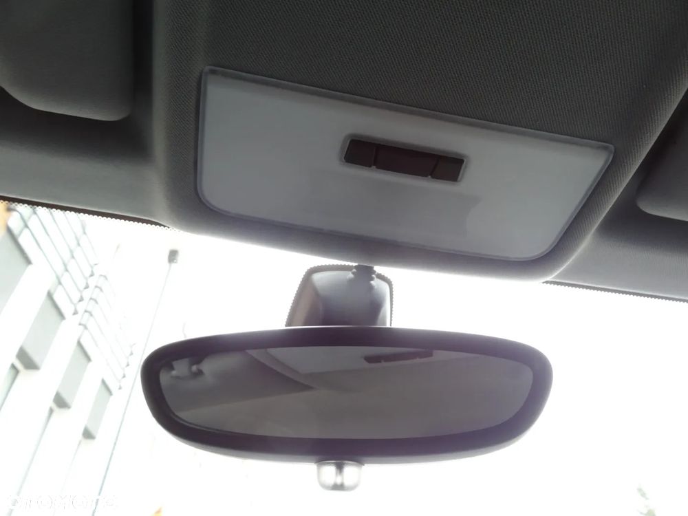 BMW Seria 1 118d DPF - 28