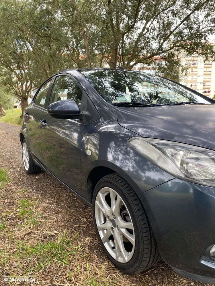 Mazda 2 1.3 MZR Exclusive - 2