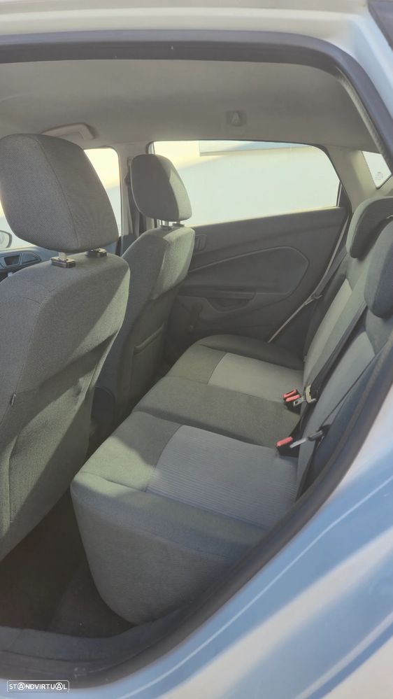 Ford Fiesta - 15