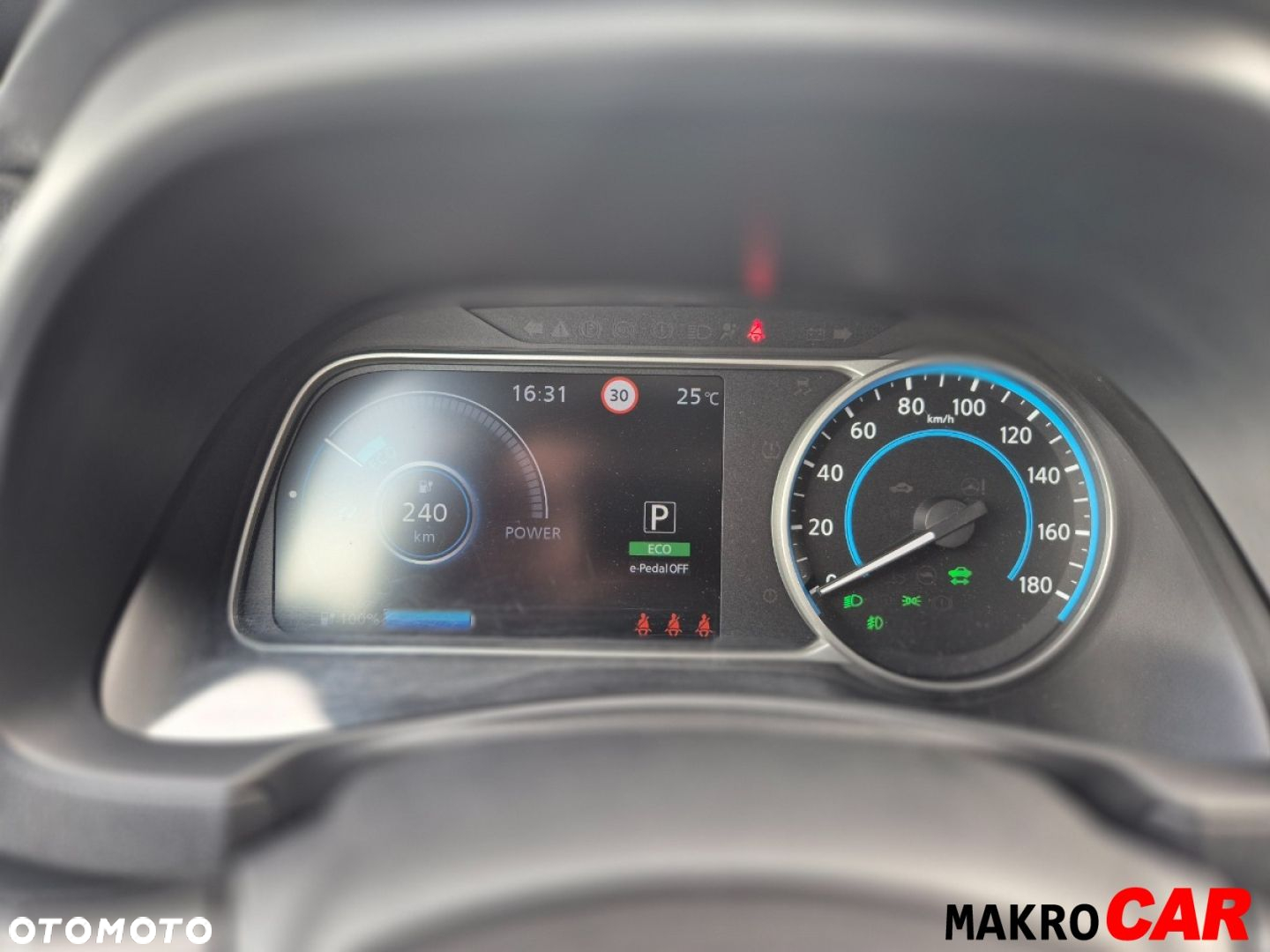 Nissan Leaf - 13