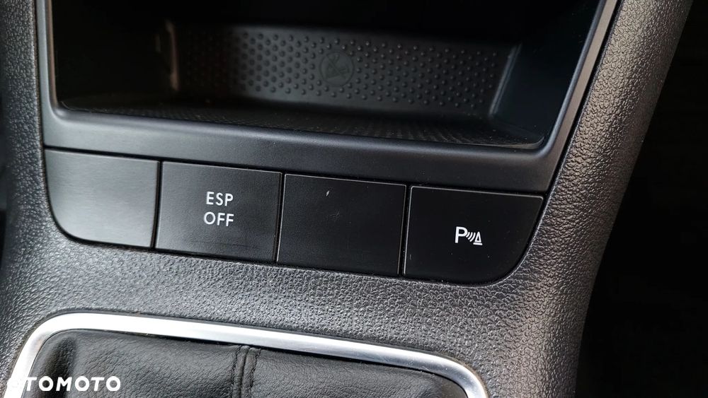 Volkswagen Golf Plus 1.6 Comfortline - 31