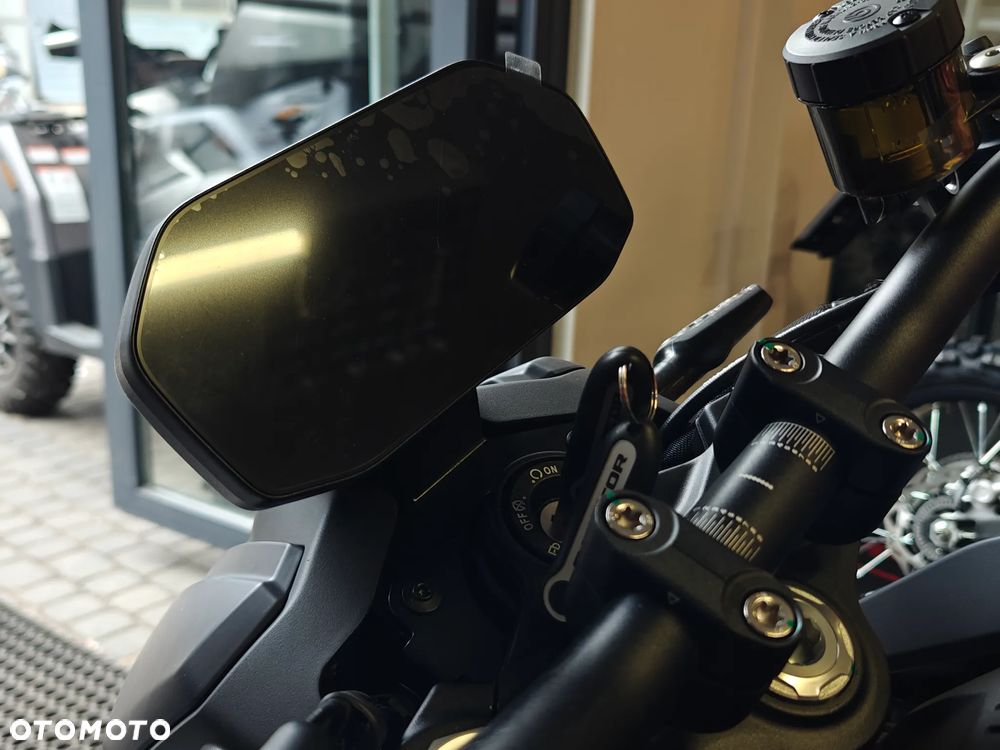 QJMOTOR SRK 800 - 8